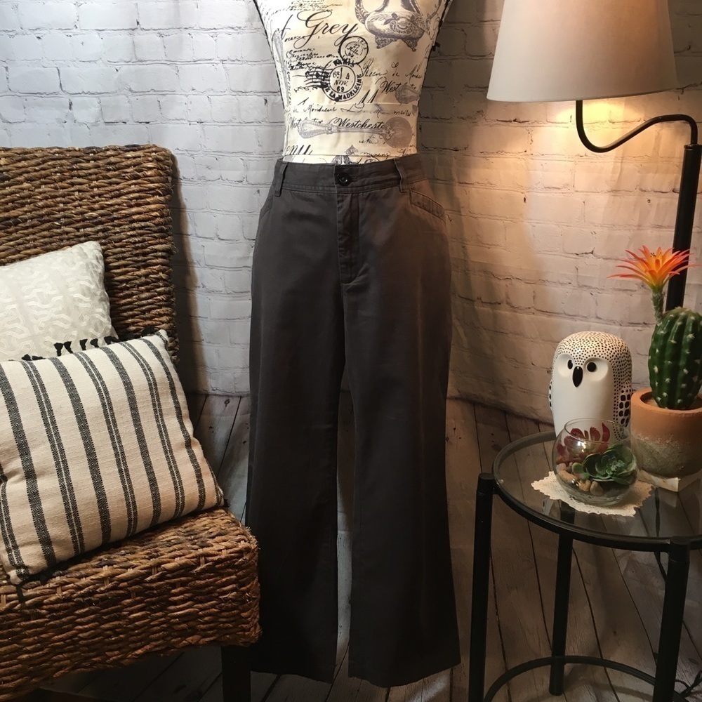 Eddie Bauer curvy crop pant